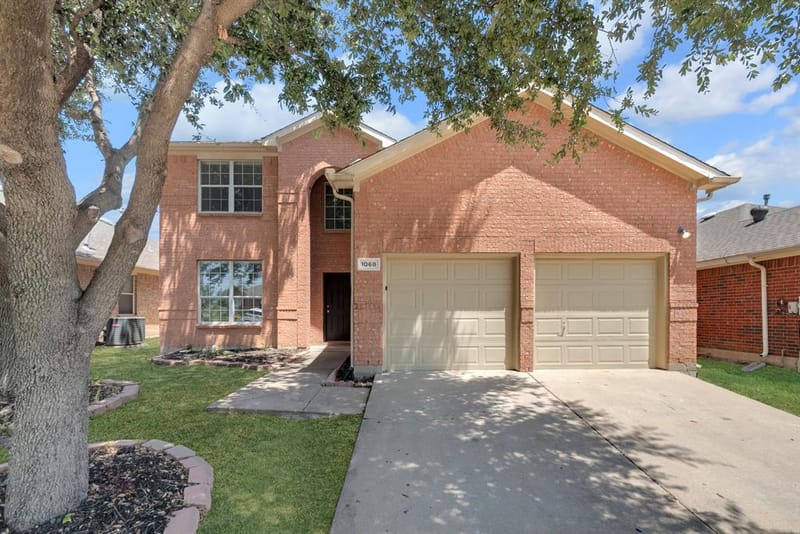1068 Westbrook Court, Grand Prairie TX 75052 - Photo 2