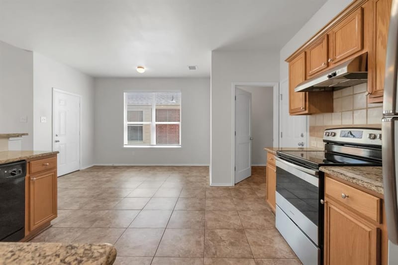 1068 Westbrook Court, Grand Prairie TX 75052 - Photo 11
