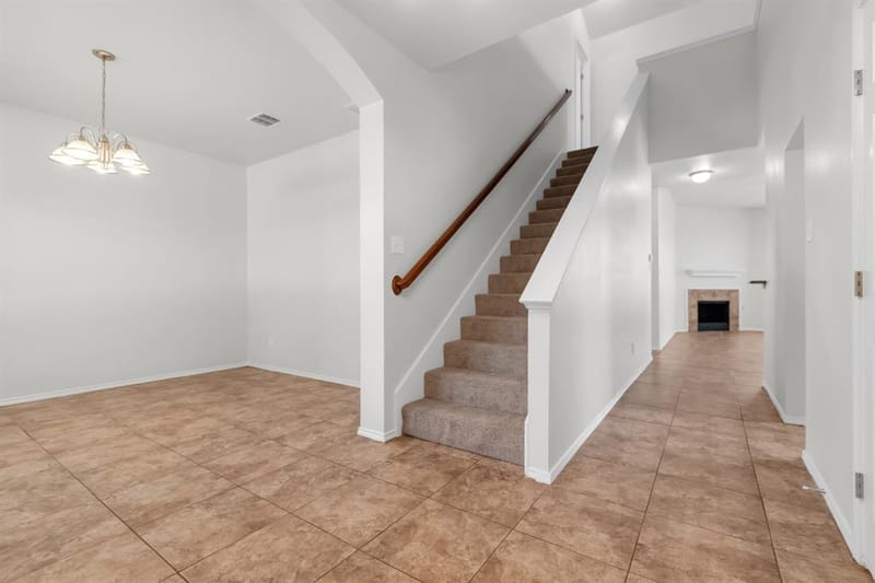 1068 Westbrook Court, Grand Prairie TX 75052 - Photo 4