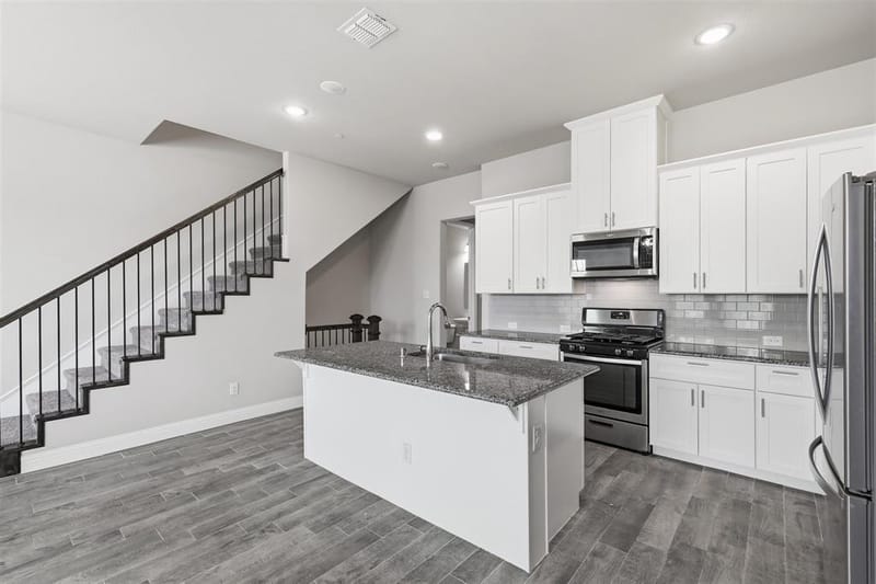 1587 Wittington Place, Farmers Branch TX 75234 - Photo 5