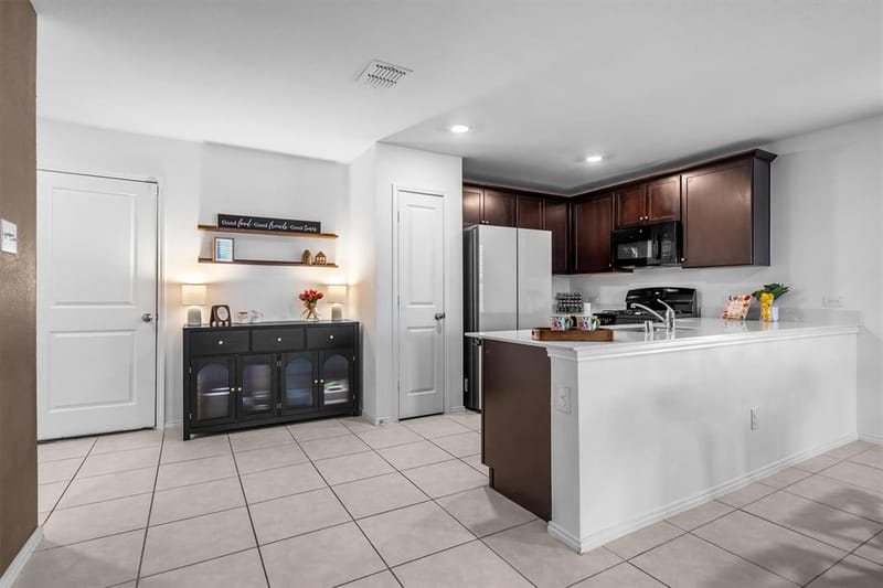 404 Ranchito Pass, Fort Worth TX 76052 - Photo 6