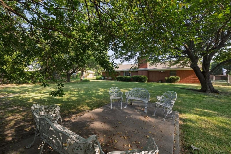 2002 Redbud Road, Gainesville TX 76240 - Photo 38