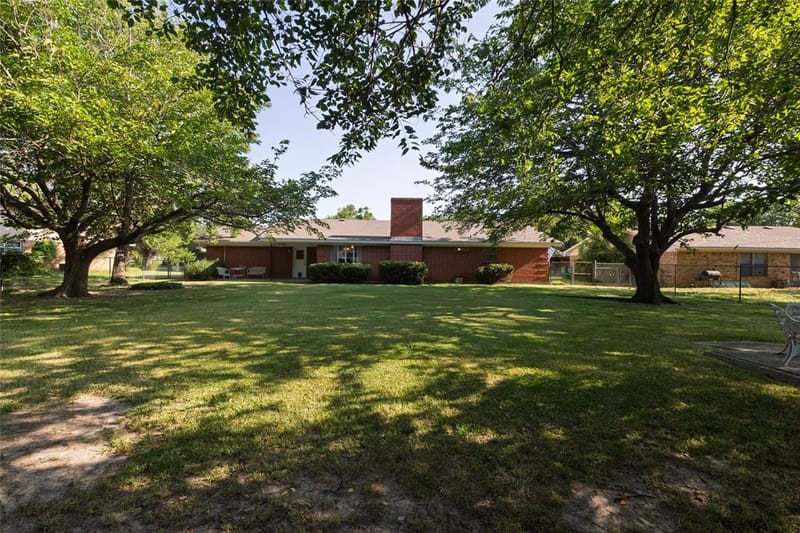 2002 Redbud Road, Gainesville TX 76240 - Photo 37