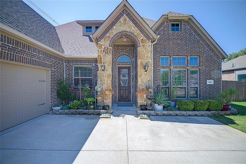 5106 Shelter Point Court, Mansfield TX 76063