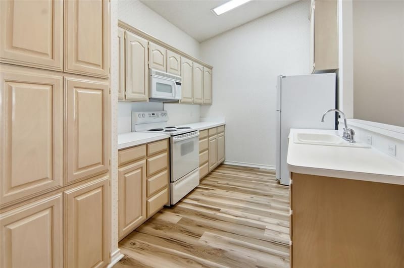 937 Heather Court, Weatherford TX 76086 - Photo 13