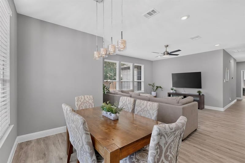 909 Marcellus Court, Arlington TX 76011 - Photo 6