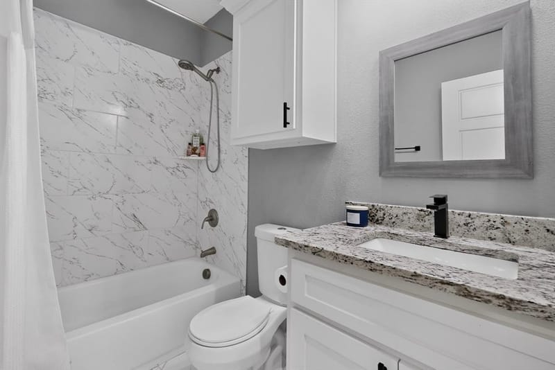 909 Marcellus Court, Arlington TX 76011 - Photo 12