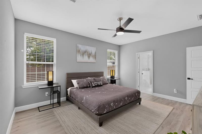 909 Marcellus Court, Arlington TX 76011 - Photo 7