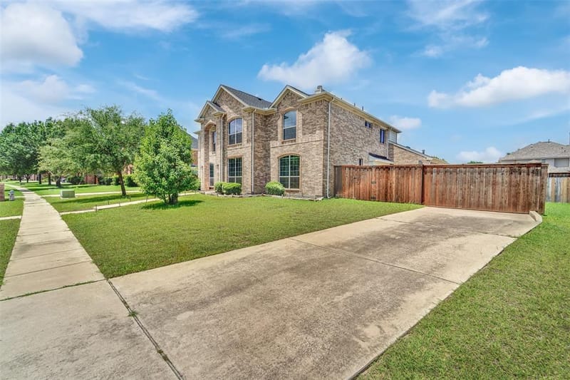 615 Lone Ridge Way, Murphy TX 75094
