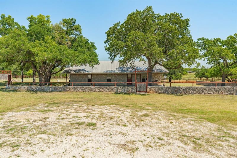 100 - A County Road 519, Stephenville TX 76401 - Photo 2