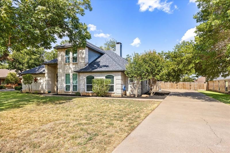 6105 Belvidere Circle, Granbury TX 76049 - Photo 3