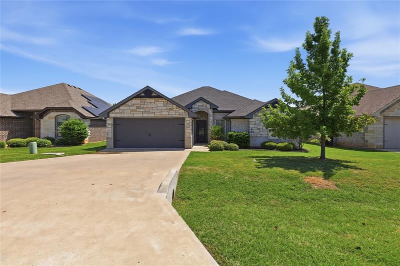 451 Silverton Drive, Granbury TX 76049