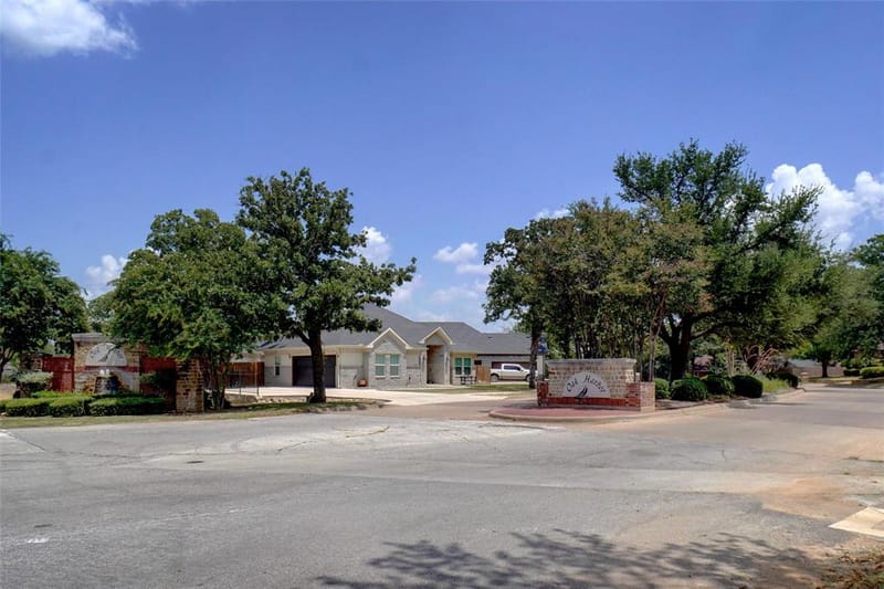 1321 Oak Harbor Boulevard, Azle TX 76020 - Photo 28