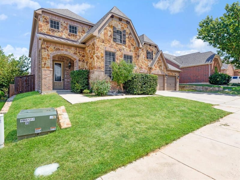 1208 Catherine Lane, Burleson TX 76028 - Photo 4