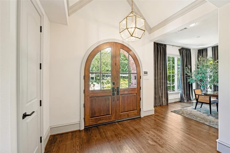 5638 Greenbrier Drive, Dallas TX 75209 - Photo 3