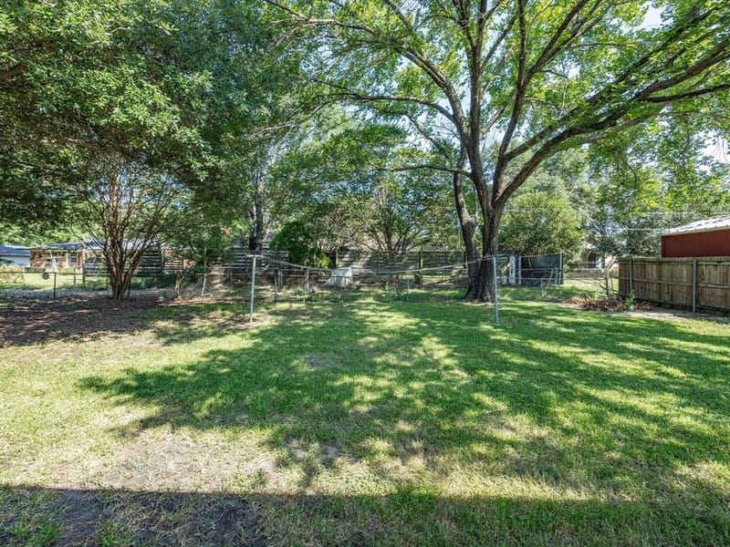 613 Cooper Street, Ennis TX 75119 - Photo 26
