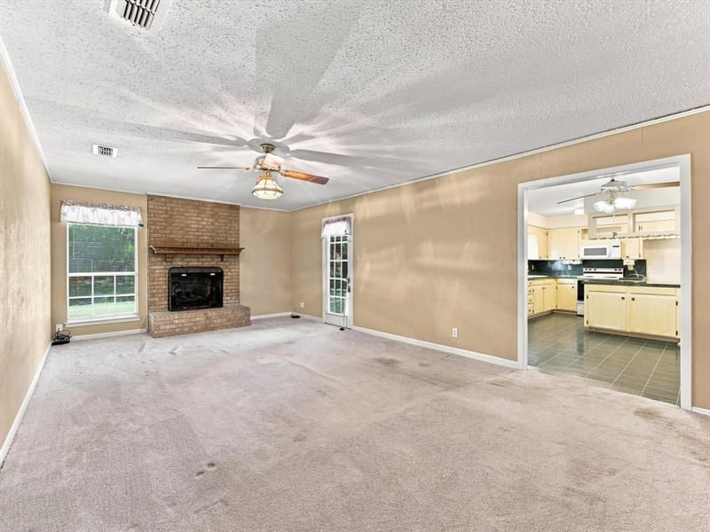 613 Cooper Street, Ennis TX 75119 - Photo 7