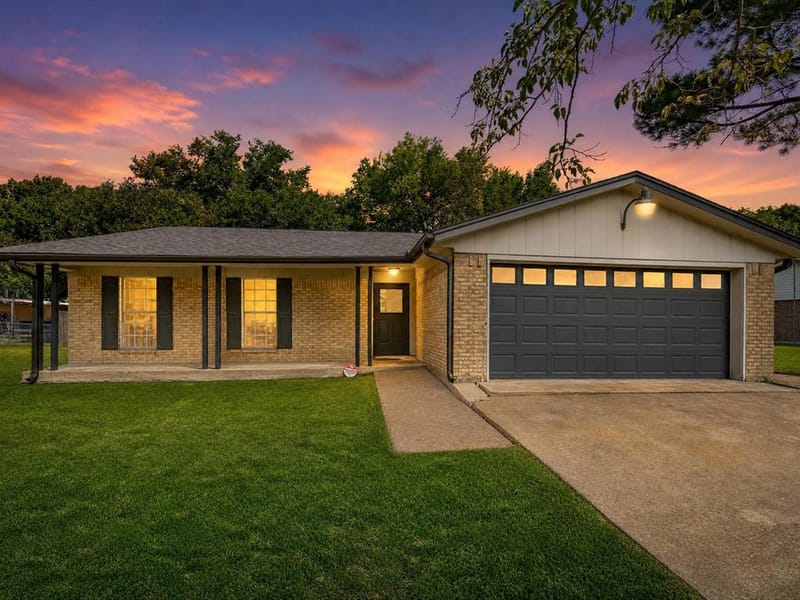 613 Cooper Street, Ennis TX 75119 - Photo 32