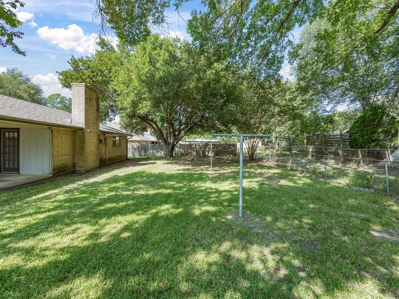 613 Cooper Street, Ennis TX 75119 - Photo 28