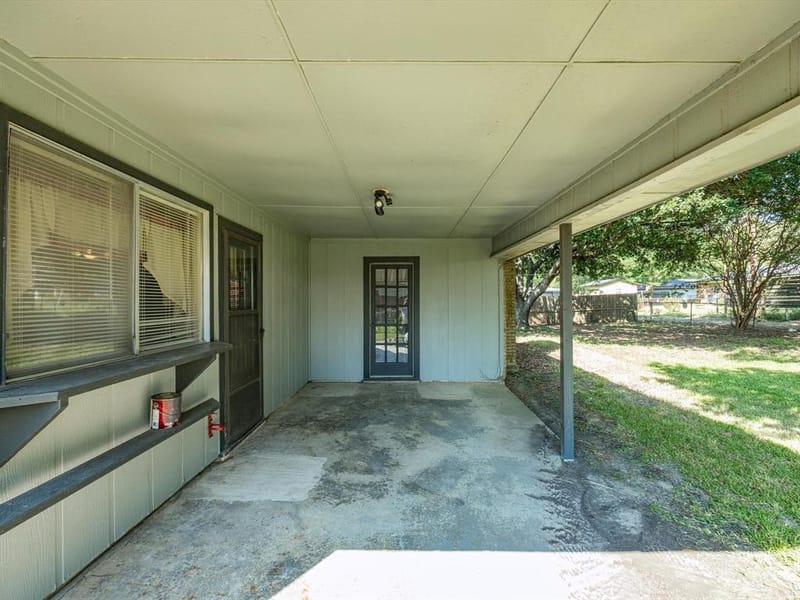 613 Cooper Street, Ennis TX 75119 - Photo 30