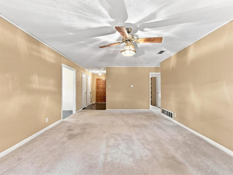 613 Cooper Street, Ennis TX 75119 - Photo 8