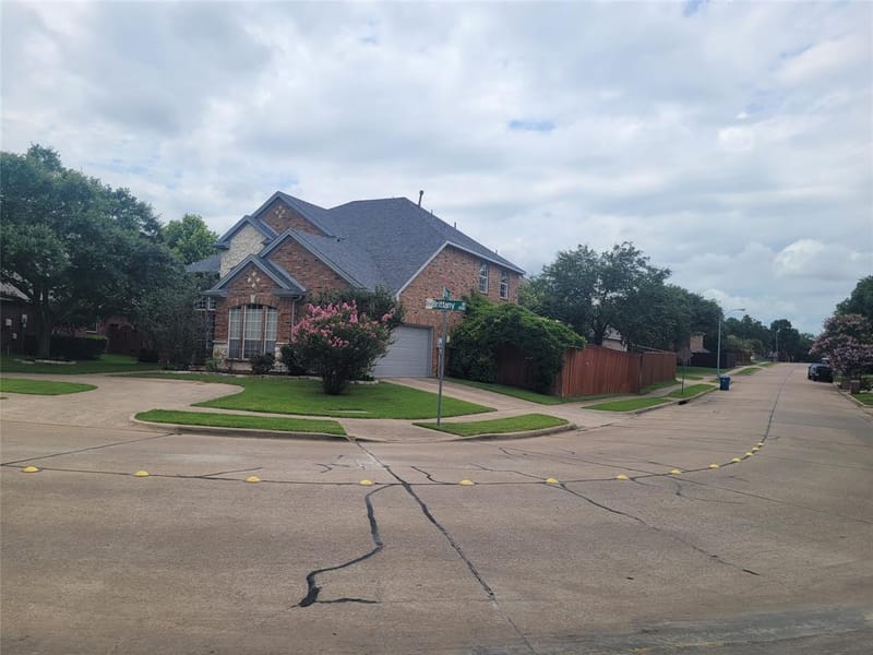 4509 Brittany Drive, Rowlett TX 75088 - Photo 2