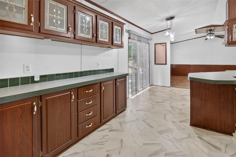 2307 NE 2nd Street, Mineral Wells TX 76067 - Photo 6