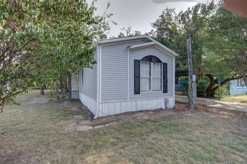 2307 NE 2nd Street, Mineral Wells TX 76067