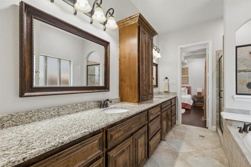 4921 Empire Way, Irving TX 75038 - Photo 17