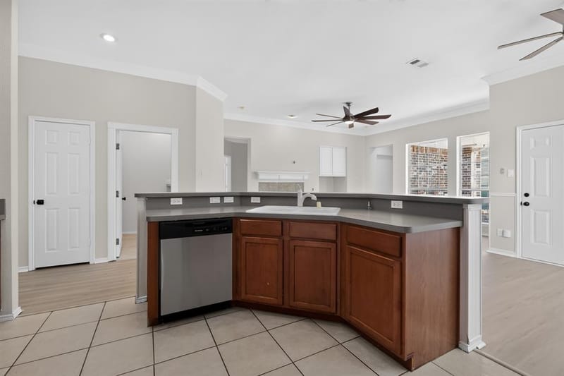 6819 Woodcrest Lane, Sachse TX 75048 - Photo 6