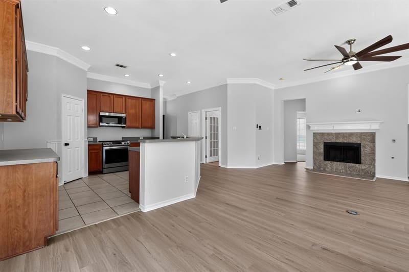 6819 Woodcrest Lane, Sachse TX 75048 - Photo 5
