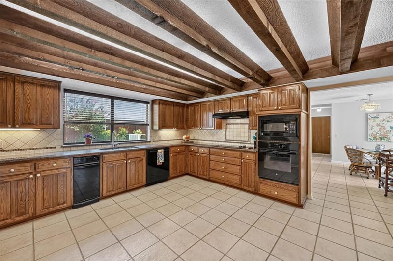 4001 Snow Creek Drive, Fort Worth TX 76008 - Photo 9