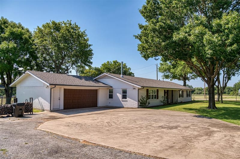 489 Pine Road, Poolville TX 76487 - Photo 4