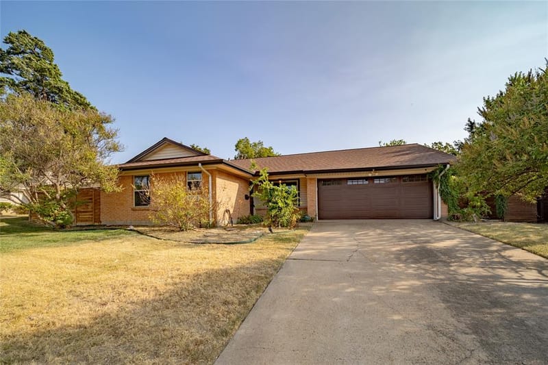 11030 Paddock Circle, Dallas TX 75238