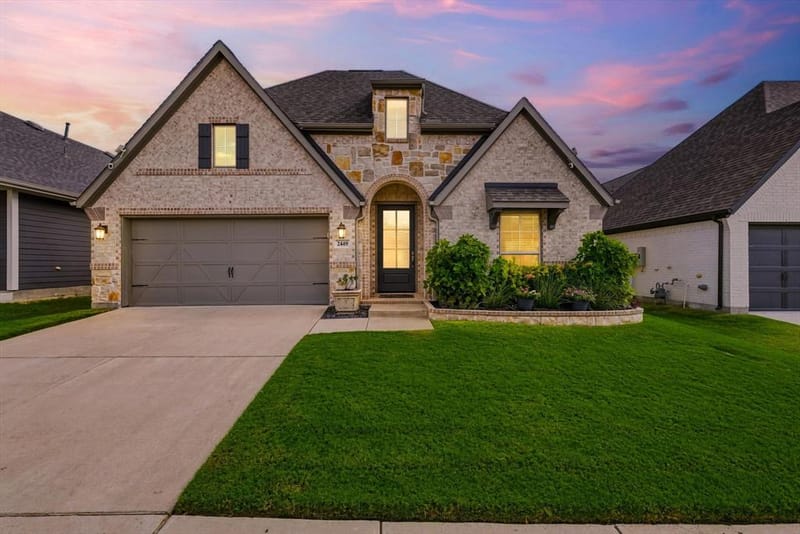 2449 Lazy Dog Lane, Northlake TX 76247