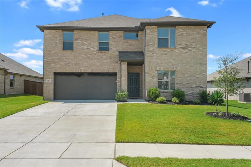 517 Brook View Drive, Van Alstyne TX 75495
