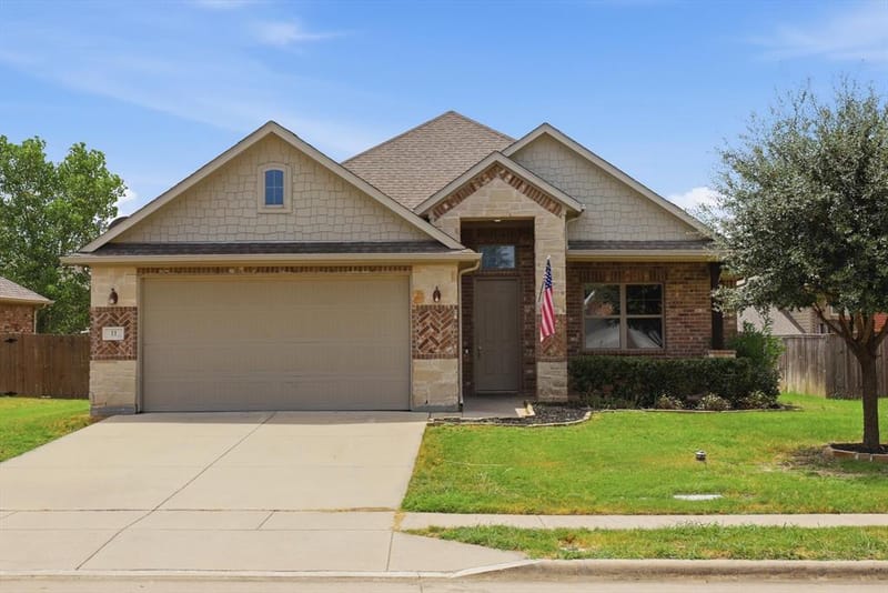11 Pleasant Valley, Sanger TX 76266