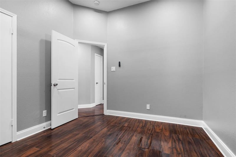 2401 Bennington Drive, Arlington TX 76018 - Photo 14