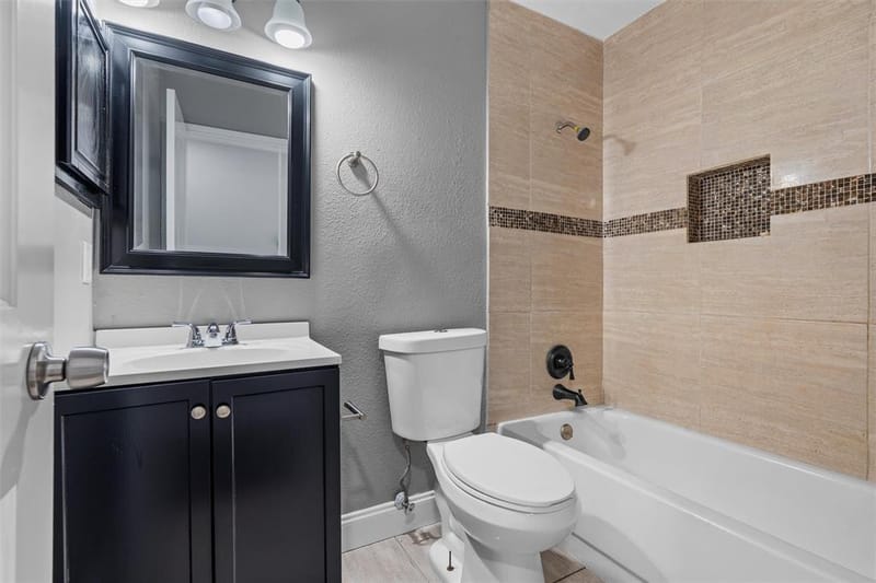 2401 Bennington Drive, Arlington TX 76018 - Photo 15