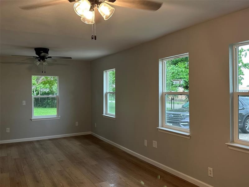1123 Hansboro Avenue, Dallas TX 75224 - Photo 12