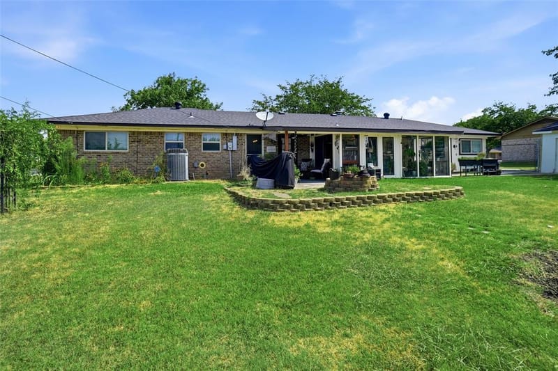 902 Meadowcreek Street, Krum TX 76249 - Photo 18