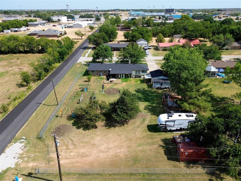902 Meadowcreek Street, Krum TX 76249 - Photo 21