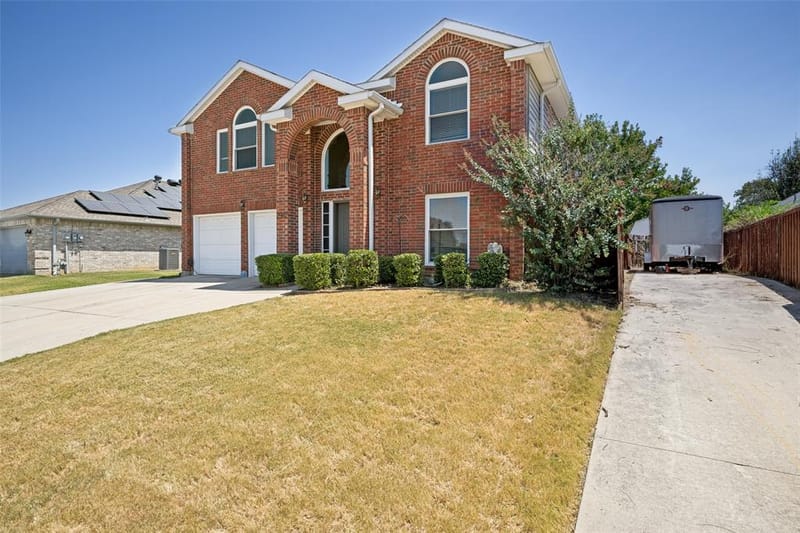 2902 Yukon Drive, Corinth TX 76210 - Photo 2