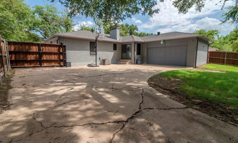8017 Woodhue Road, Dallas TX 75228 - Photo 23