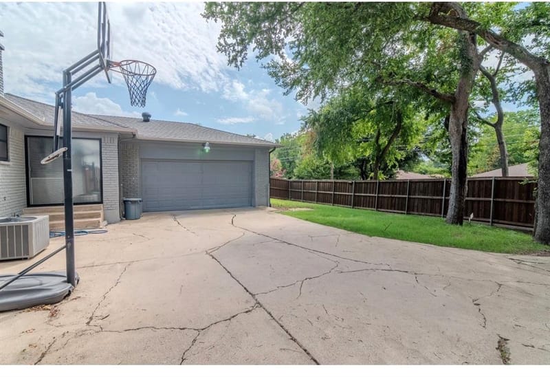 8017 Woodhue Road, Dallas TX 75228 - Photo 24