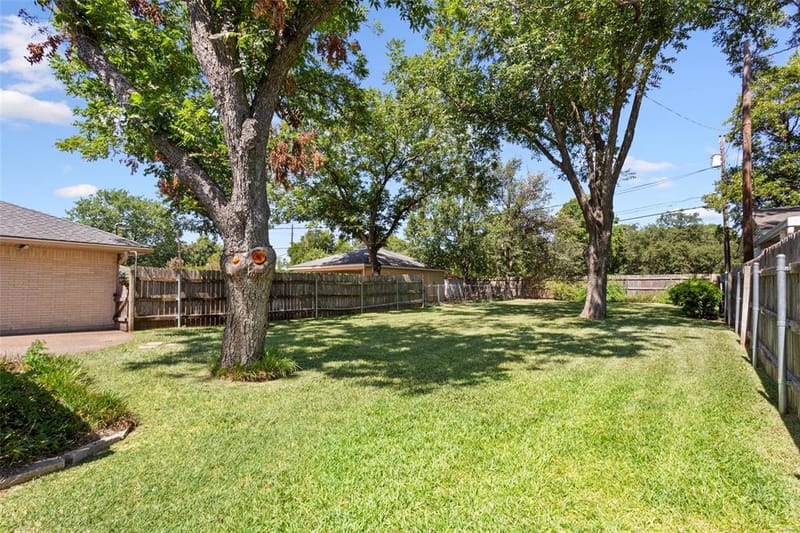 5201 Lake Highlands Drive, Waco TX 76710 - Photo 20