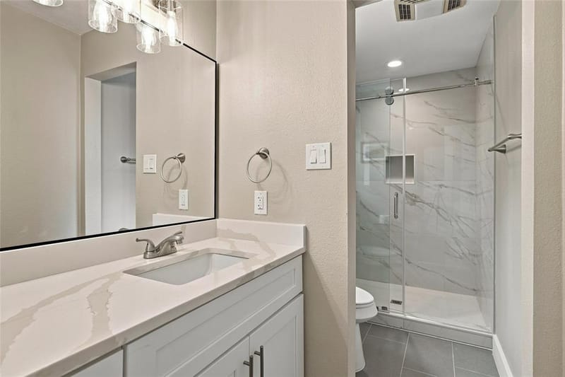 720 Thersa Drive, River Oaks TX 76114 - Photo 23