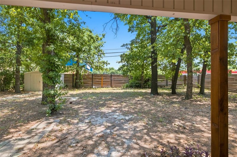 720 Thersa Drive, River Oaks TX 76114 - Photo 29
