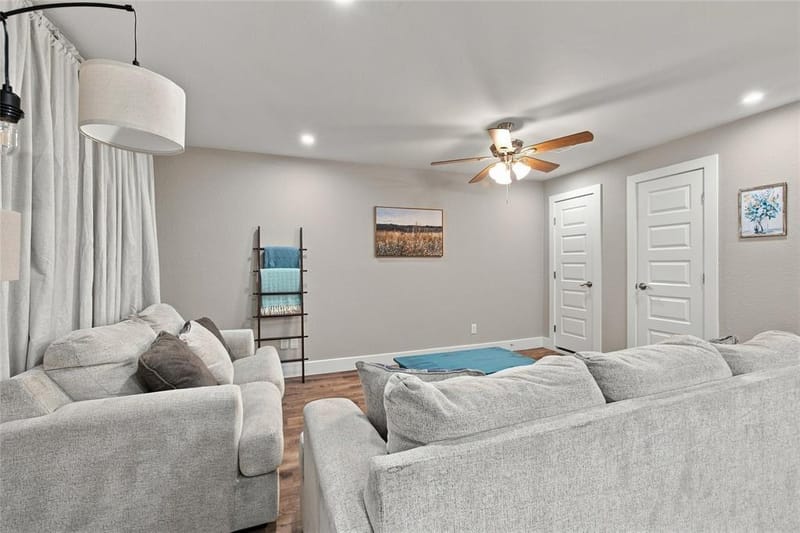 720 Thersa Drive, River Oaks TX 76114 - Photo 8