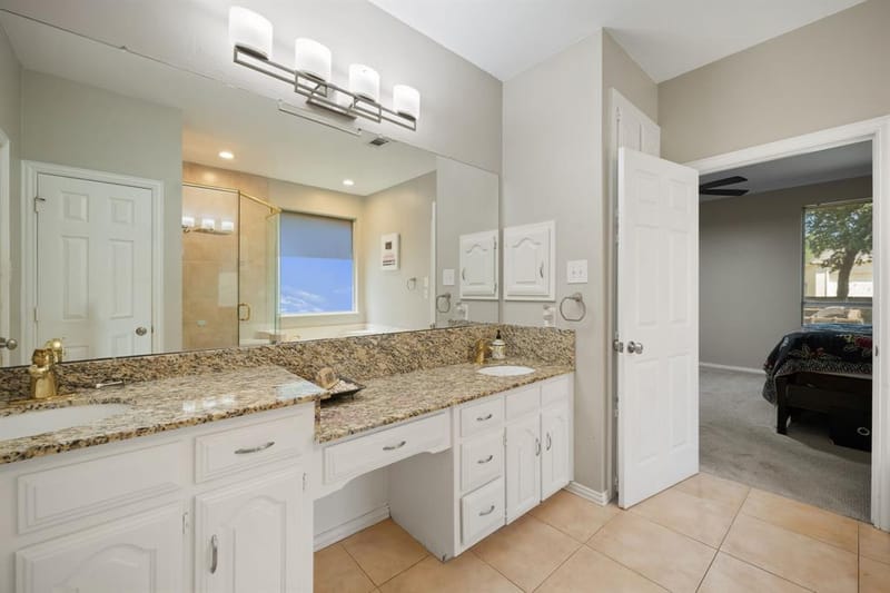 2311 Creekside Circle N, Irving TX 75063 - Photo 16